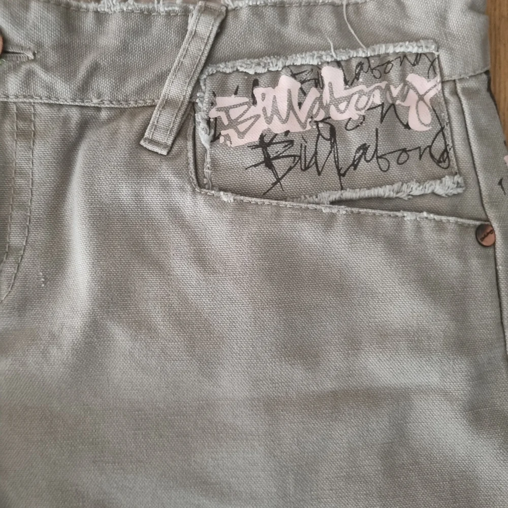 Billabong womens Pants - Picture 5 of 12